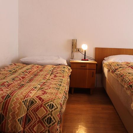 Garni Hirsch Hotel Canazei Buitenkant foto