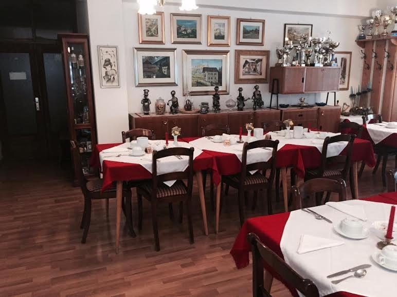Garni Hirsch Hotel Canazei Buitenkant foto