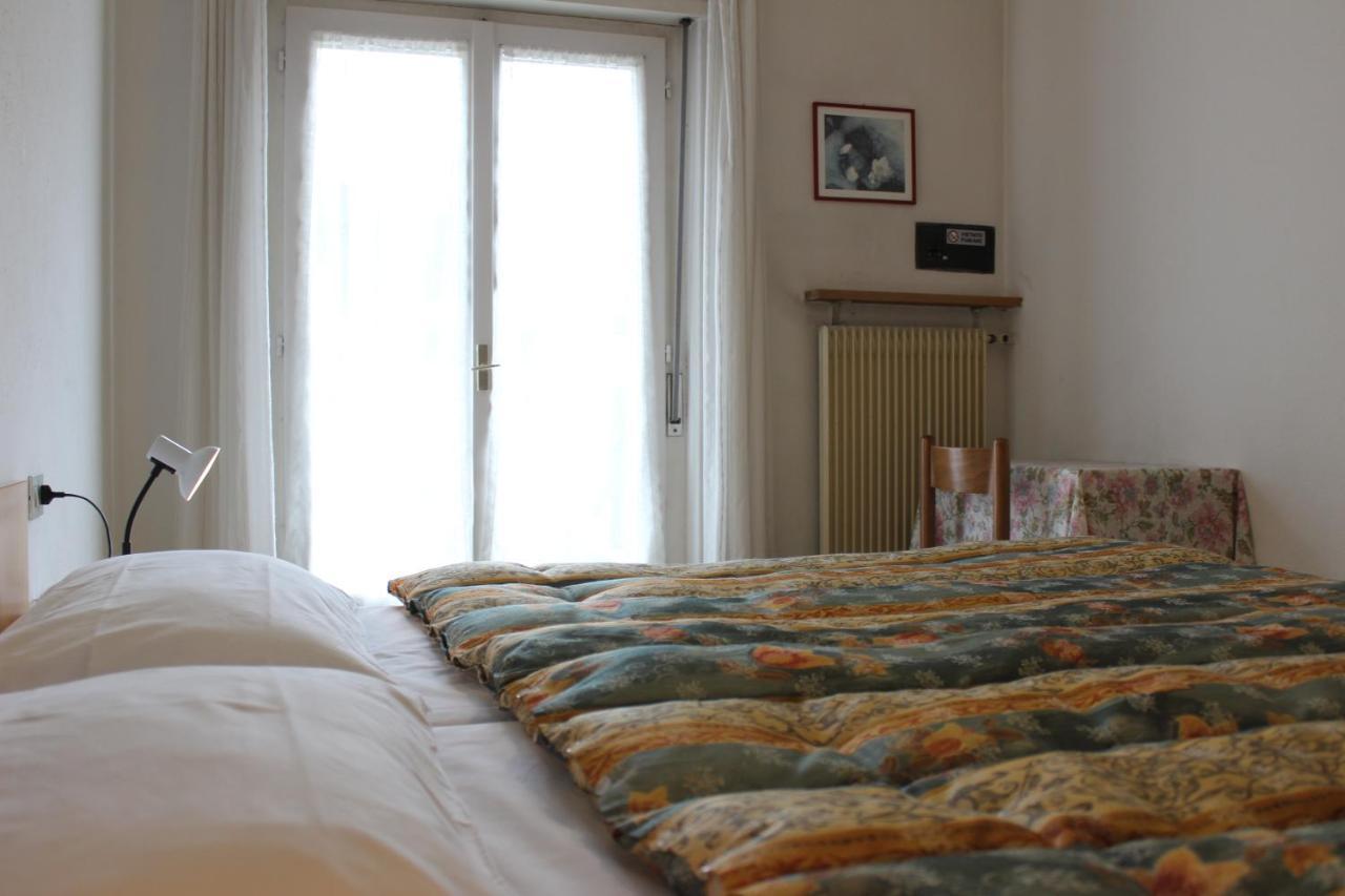 Garni Hirsch Hotel Canazei Buitenkant foto